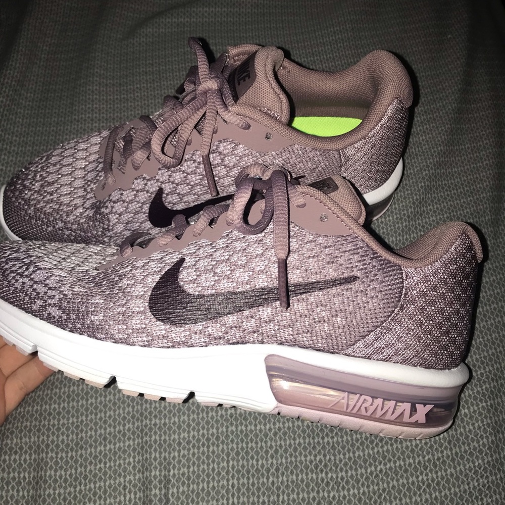 Mauve Nike Air Max Sequent 2s